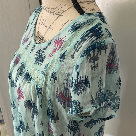 MUDD | Women’s Blue Relaxed Fit Short Sleeve Blouse Size Medium M - Picture 3 of 6